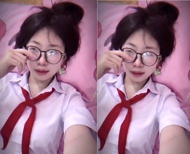 สาวไม่มีความสุข