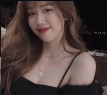 เพื่อนบ้านทั้งสองถูกข่มขืนโดยชายผิวดำในห้องน้ำ