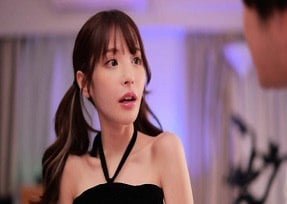 Kana Momonogi ในภาพยนตร์สุดฮอตล่าสุด