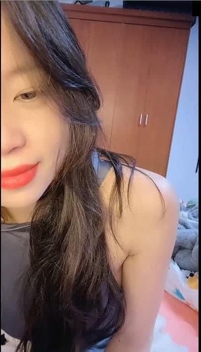แม่เลี้ยงอยากดูลูกชายของเธอ -ในกฎหมายรักลูกสาวของเพื่อนบ้าน