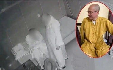 เชิญคุณให้เพลิดเพลินกับหน้าอกขนาดใหญ่ที่เซ็กซี่